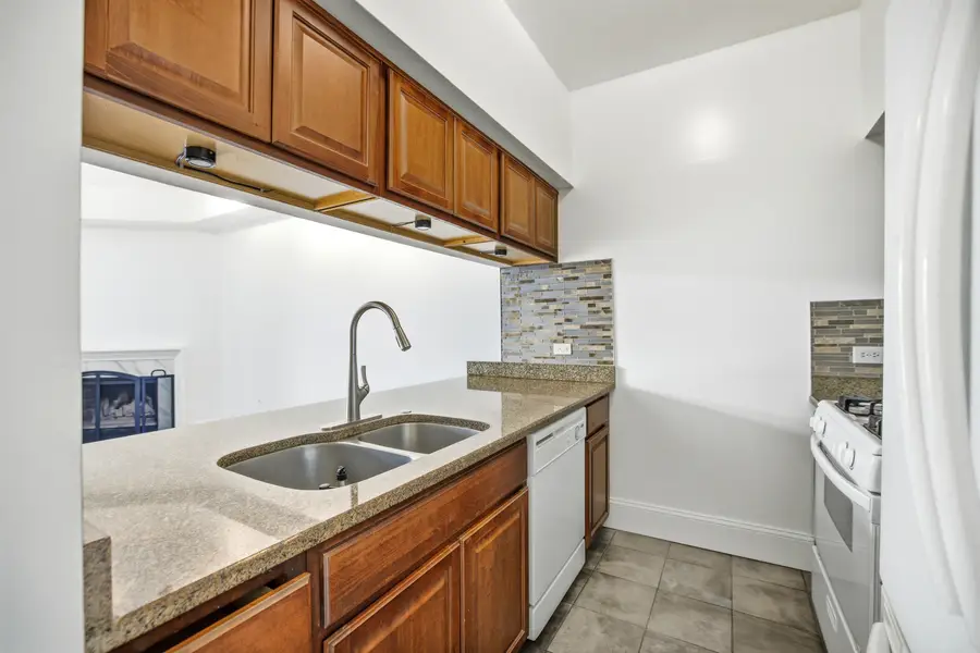 Address Withheld By Seller, Schaumburg, IL 60193 - Image #3