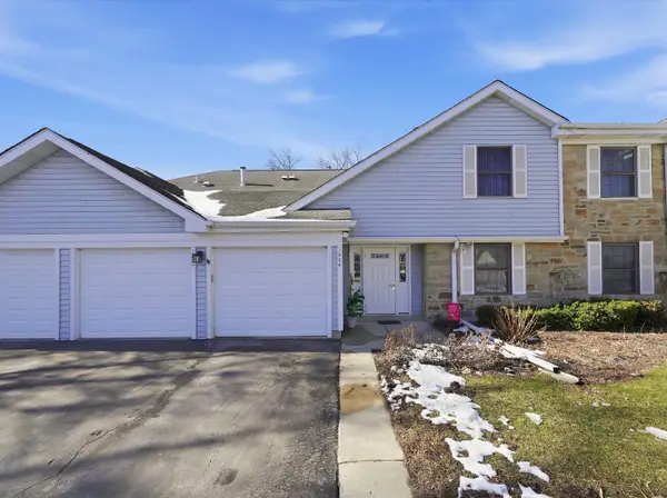 1220 Plum Tree Court #2D, Schaumburg, IL 60193