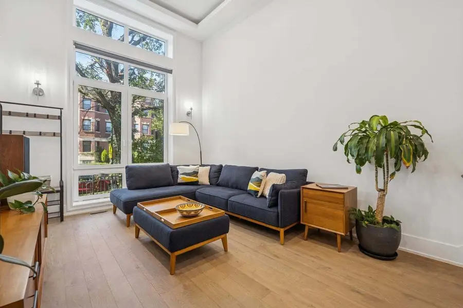 6213 S Ellis Avenue, Chicago, IL 60637 - #3