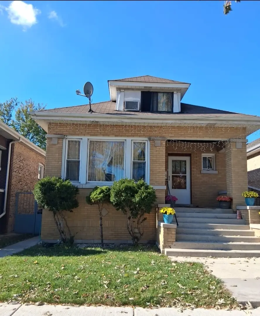 5828 S California Avenue, Chicago, IL 60629 - Image #2