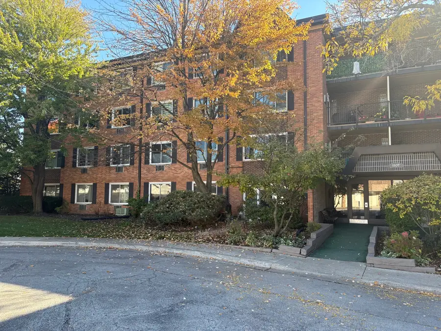 Address Withheld By Seller, Arlington Heights, IL 60005 - Image #2