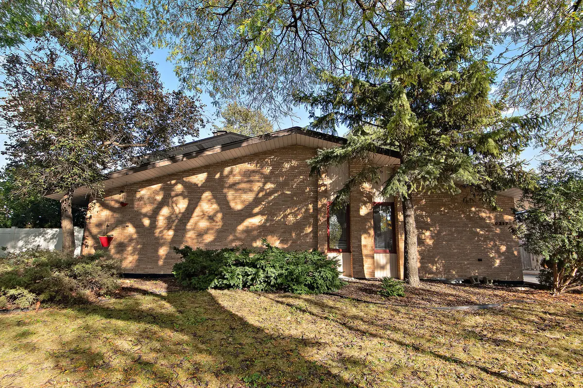 9317 S Kolmar Avenue, Oak Lawn, IL 60453 - Image #1