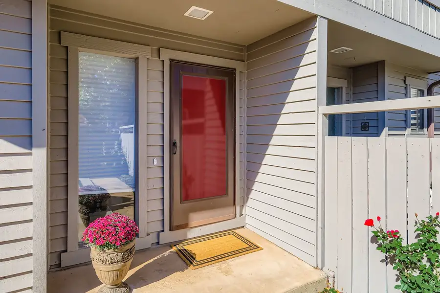 668 Shoreline Road, Lake Barrington, IL 60010 - Image #3