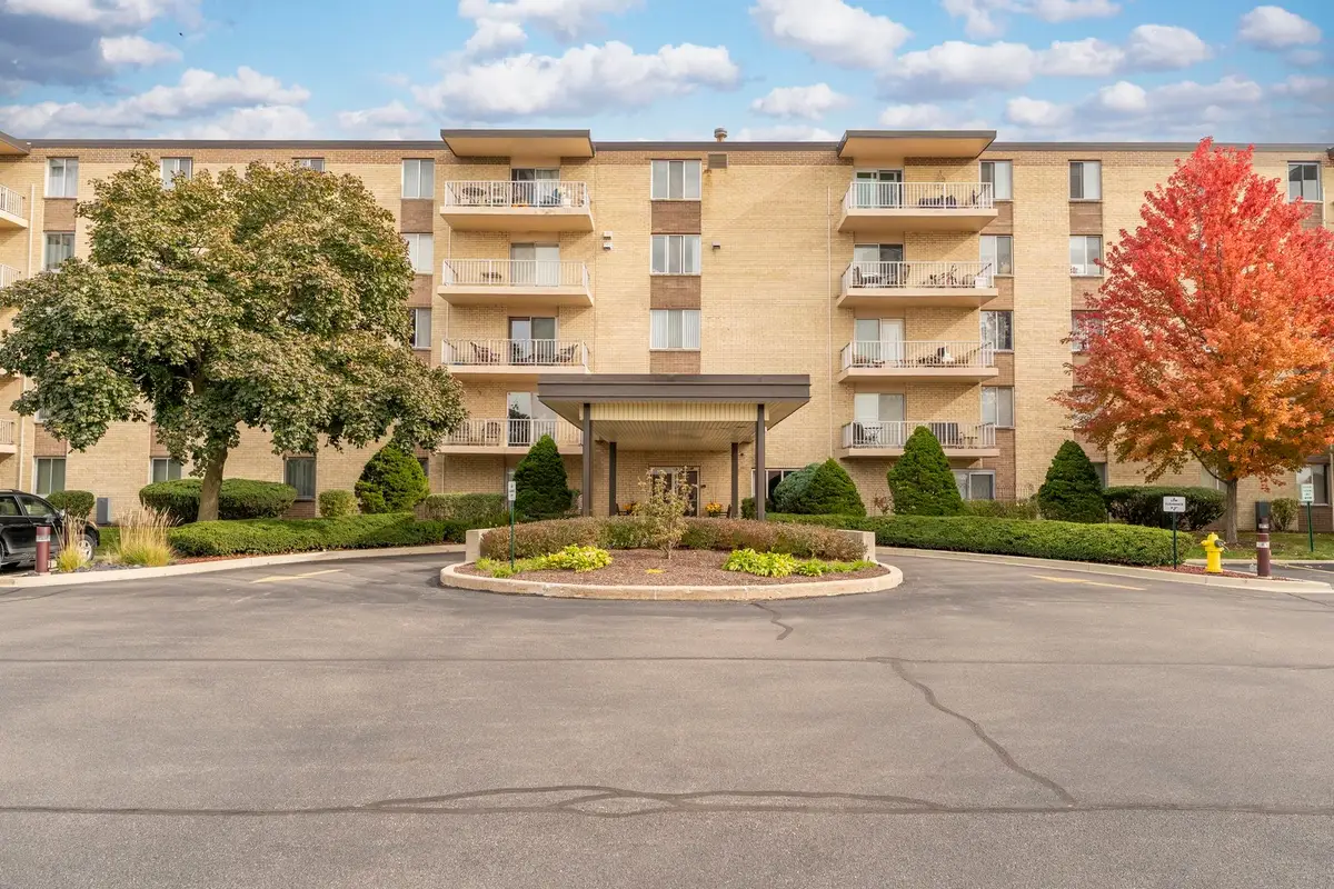 110 W Butterfield Road #502S, Elmhurst, IL 60126 - Image #1