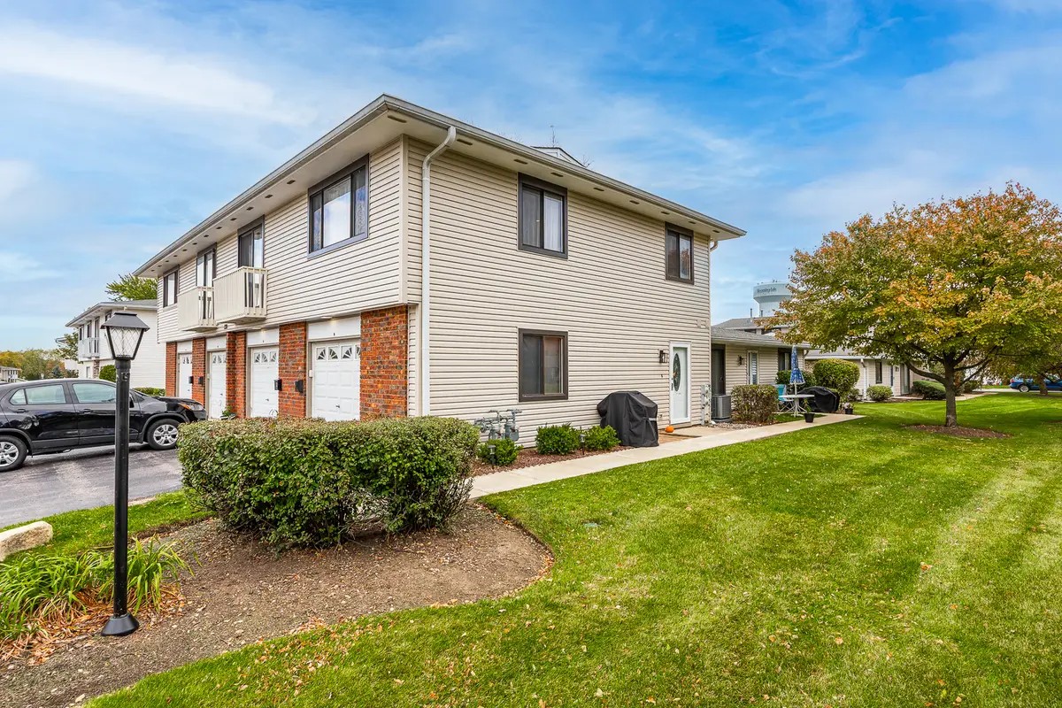 120 Brewster Court #D, Bloomingdale, IL 60108 - Image #1