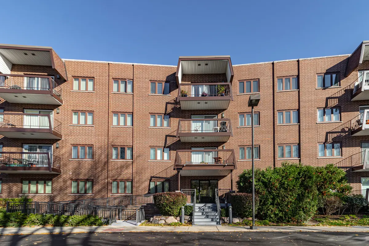 400 E Dundee Road #207C, Buffalo Grove, IL 60089 - #1