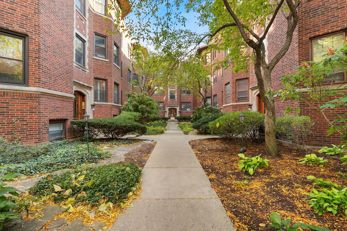 529 W Brompton Avenue #3N, Chicago, IL 60657 - Image #1