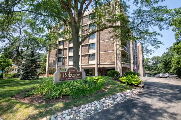 1110 Grove Street #4H, Downers Grove, IL 60515