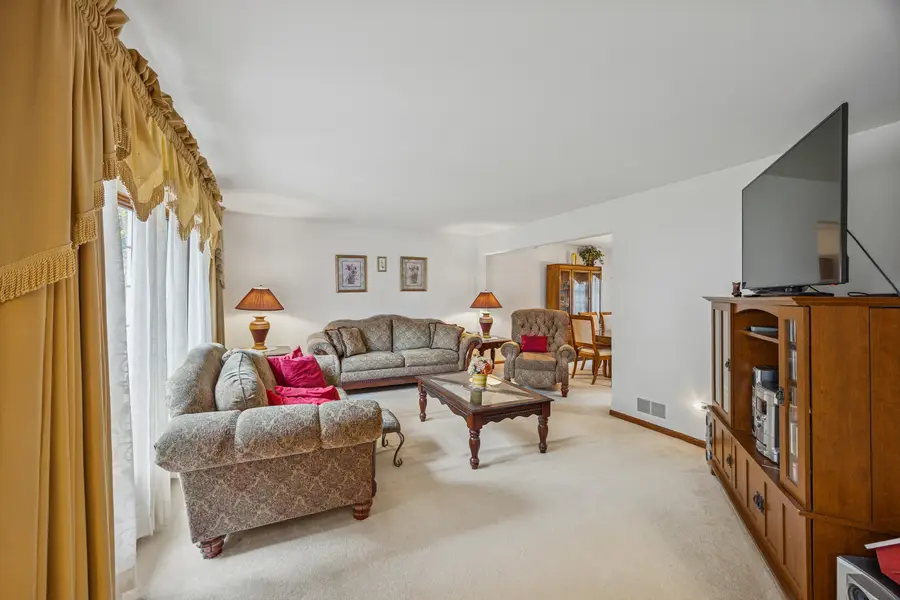 5524 Christopher Drive, Oak Forest, IL 60452 - Image #3