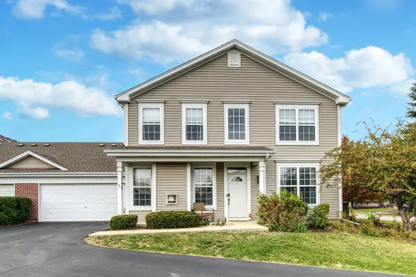 220 St James Parkway #A, Sugar Grove, IL 60554