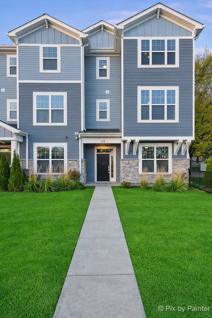 128 E Main Street, Cary, IL 60013 - Image #1