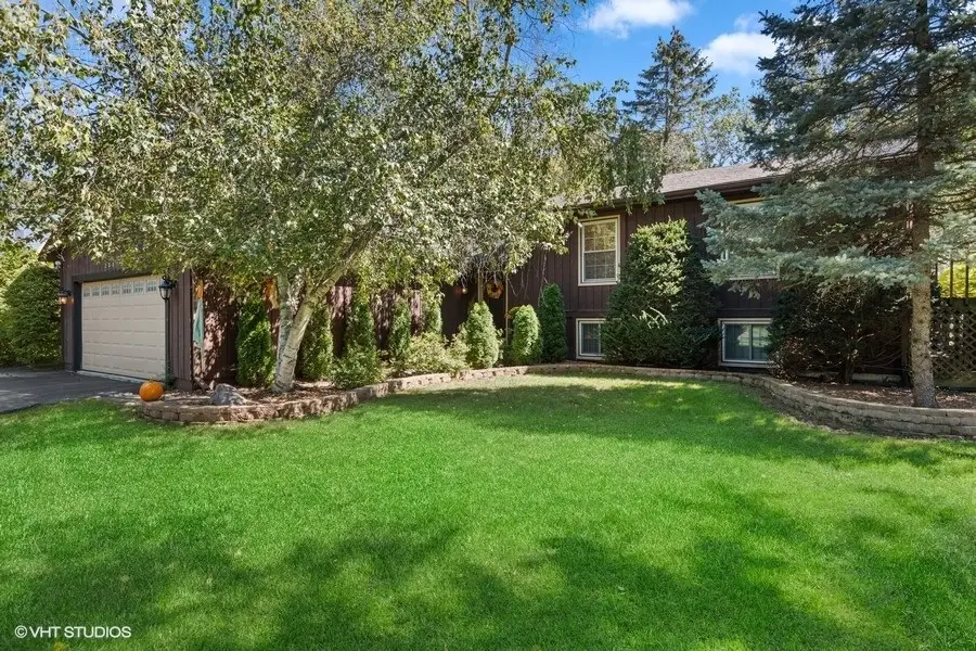 28855 N Garland Road, Wauconda, IL 60084 - #1