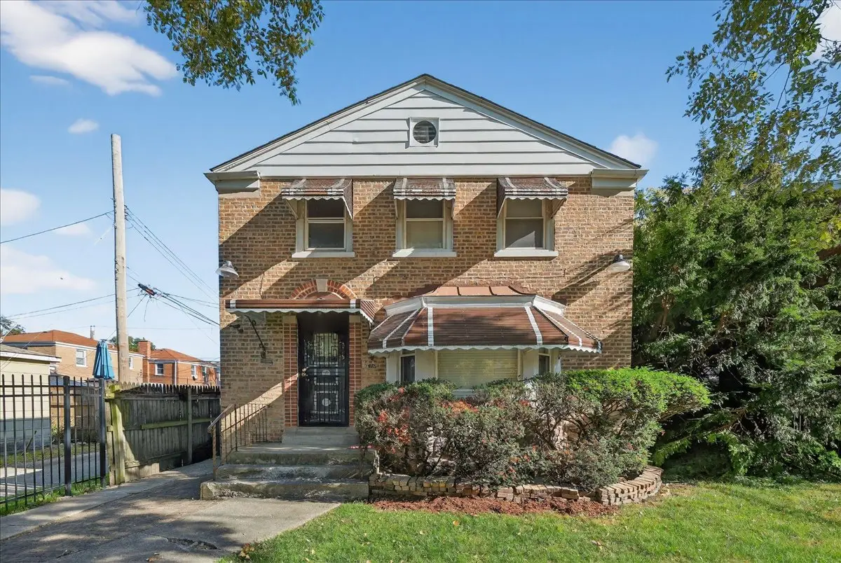 9915 S Yates Avenue, Chicago, IL 60617 - Image #1