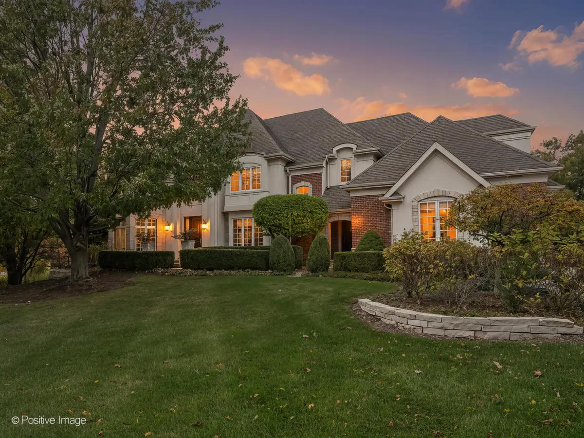 817 Lakeview Lane, Burr Ridge, IL 60527 - Image #1