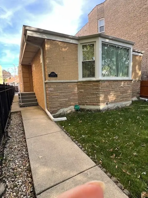 6539 N Sacramento Avenue, Chicago, IL 60645 - Image #3