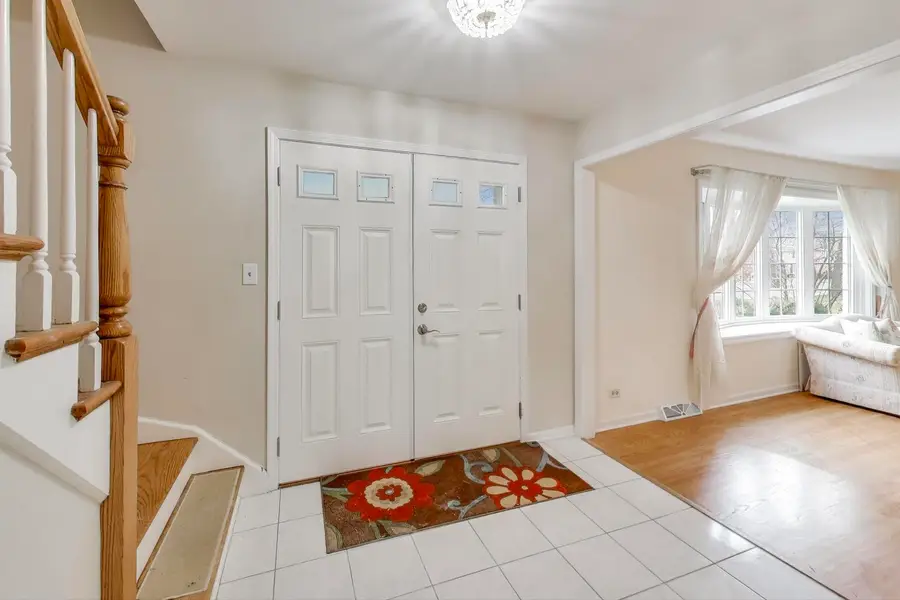 Address Withheld By Seller, Arlington Heights, IL 60005 - Image #3