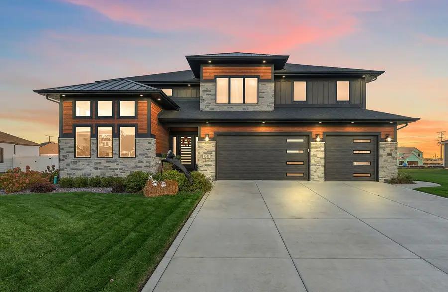 9343 Iris Drive, Saint John, IN 46373 - Image #2