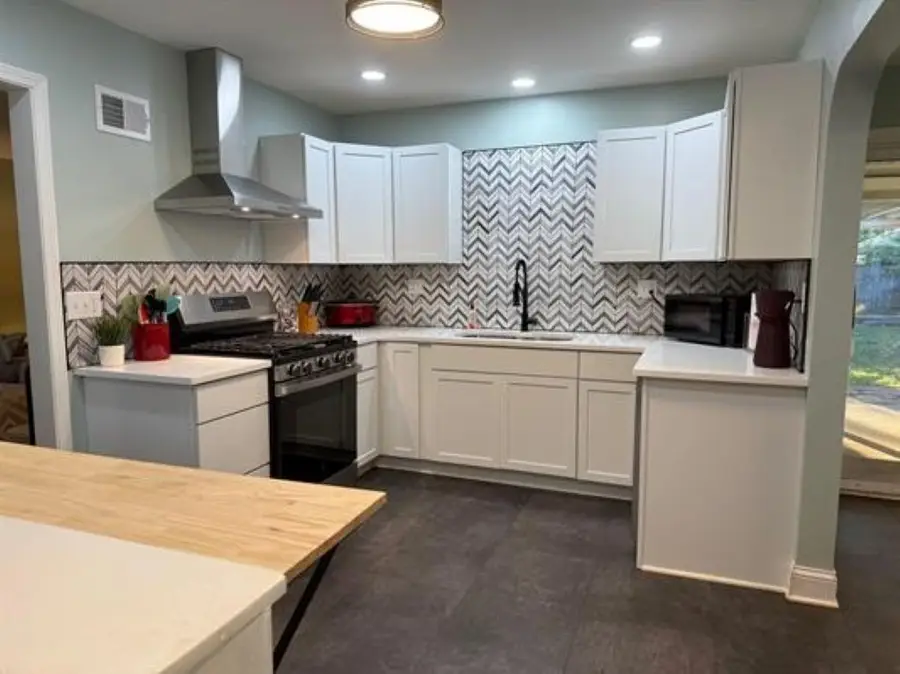 6320 John Street, Loves Park, IL 61111 - #3