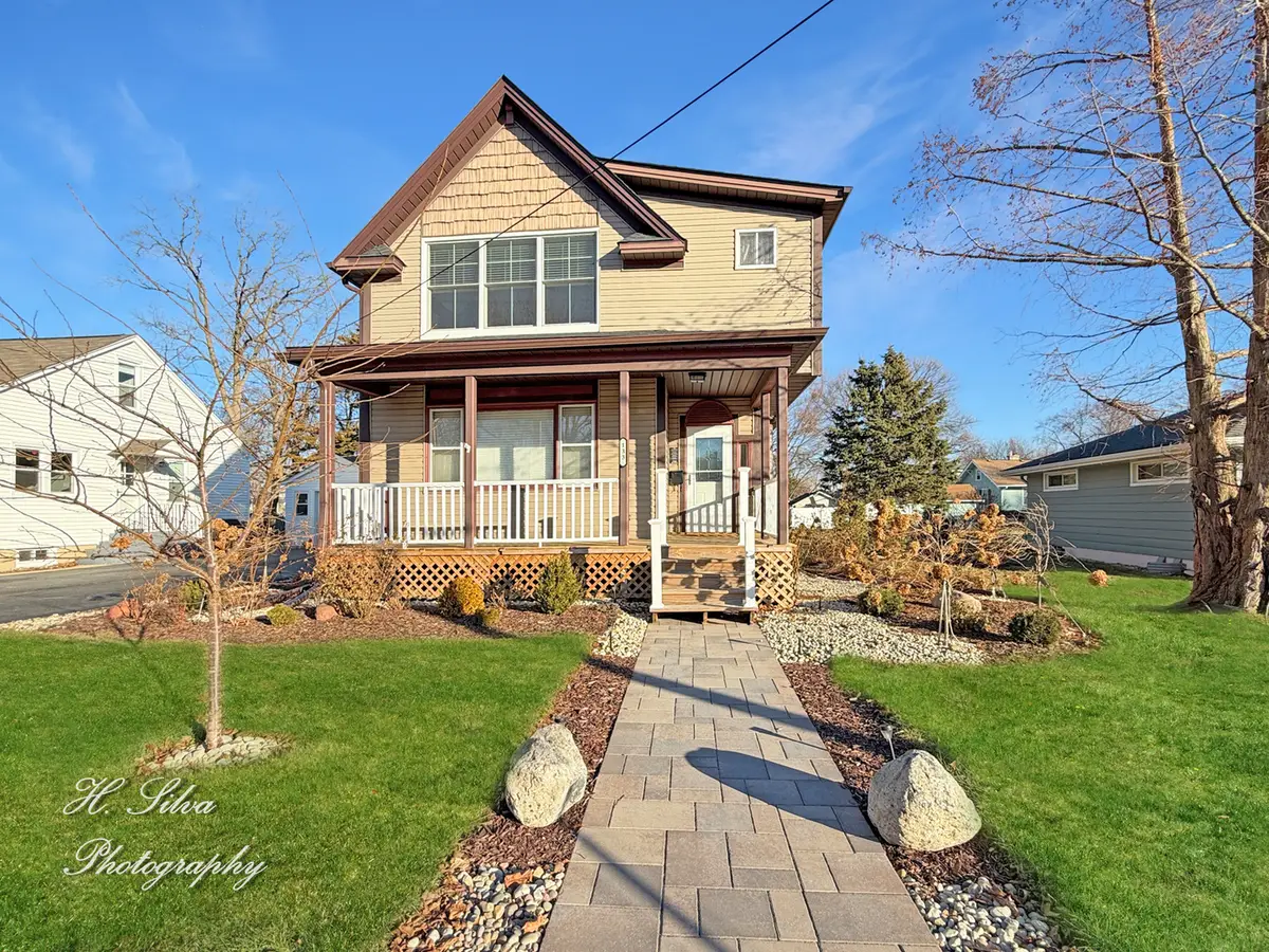 133 S Walkup Avenue, Crystal Lake, IL 60014 - Image #1