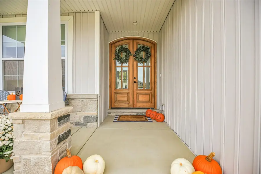 1311 Ravenwood Drive, Mahomet, IL 61853 - Image #2