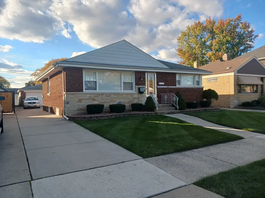 Address Withheld By Seller, Westchester, IL 60154 - Image #2