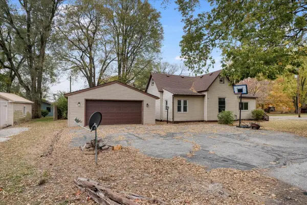 819 E Center Street, Monticello, IL 61856