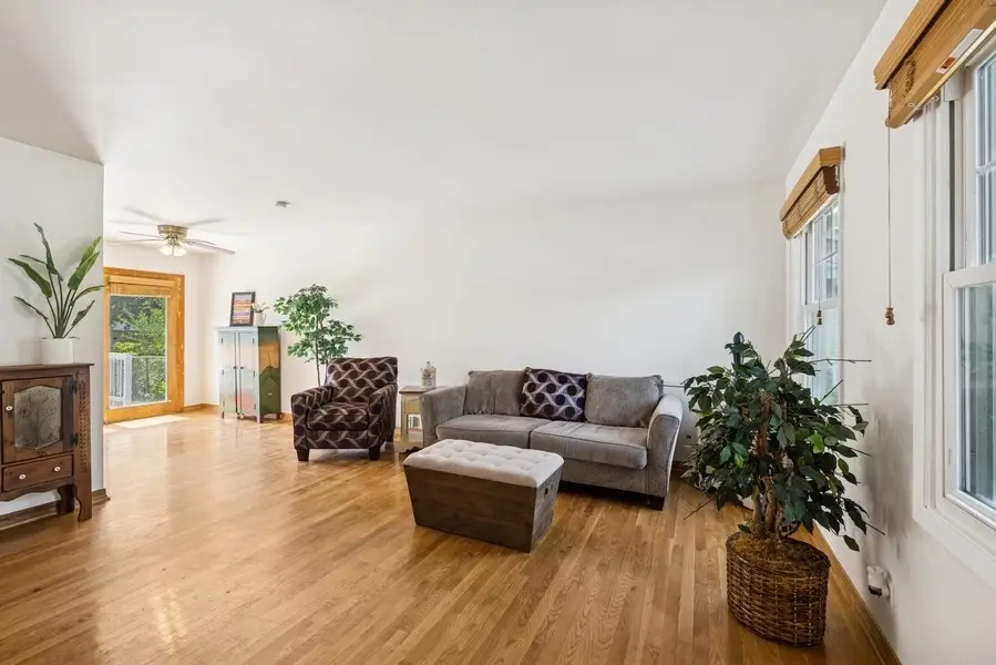 717 N Lakeside Drive, Vernon Hills, IL 60061 - Image #3