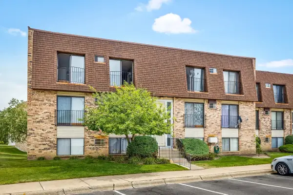 175 N Waters Edge Drive #201, Glendale Heights, IL 60139