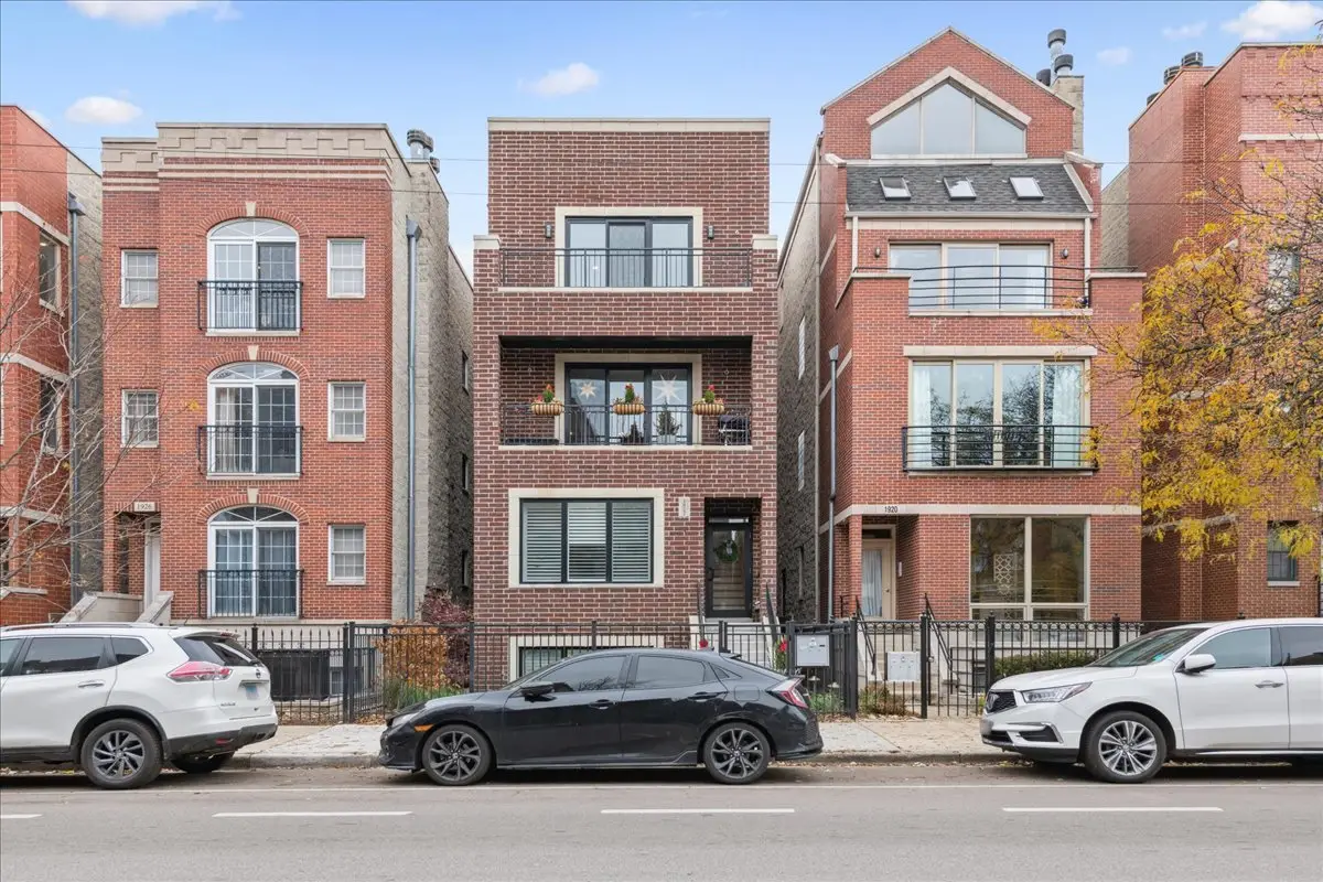 1922 W Belmont Avenue #3, Chicago, IL 60657 - Image #1