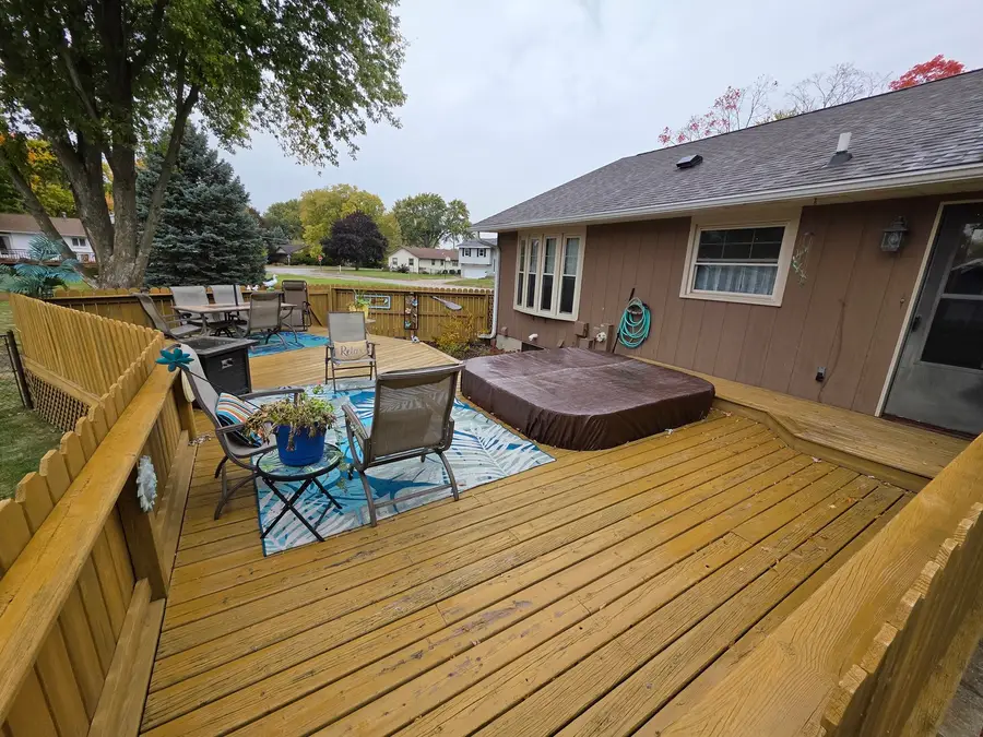 607 Greenridge Drive, Sterling, IL 61081 - Image #3