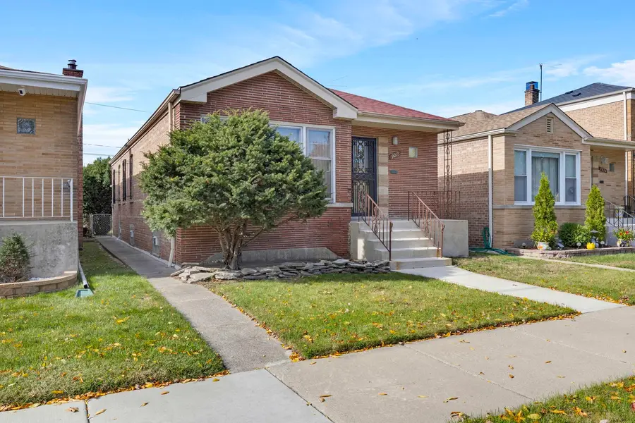 9018 S Ridgeland Avenue, Chicago, IL 60617 - Image #2