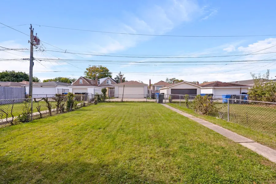 9018 S Ridgeland Avenue, Chicago, IL 60617 - Image #3