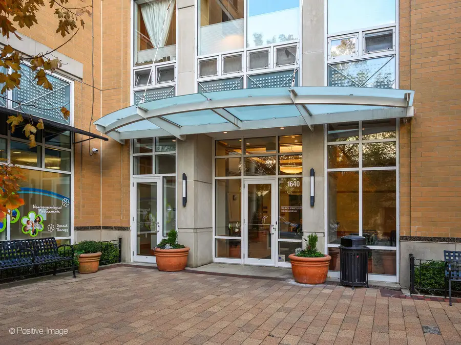 1640 Maple Avenue #804, Evanston, IL 60201 - Image #2