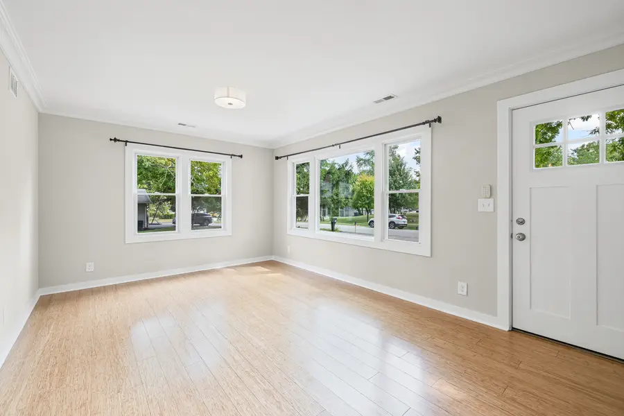 17914 W Twin Lakes Boulevard, Grayslake, IL 60030 - Image #3