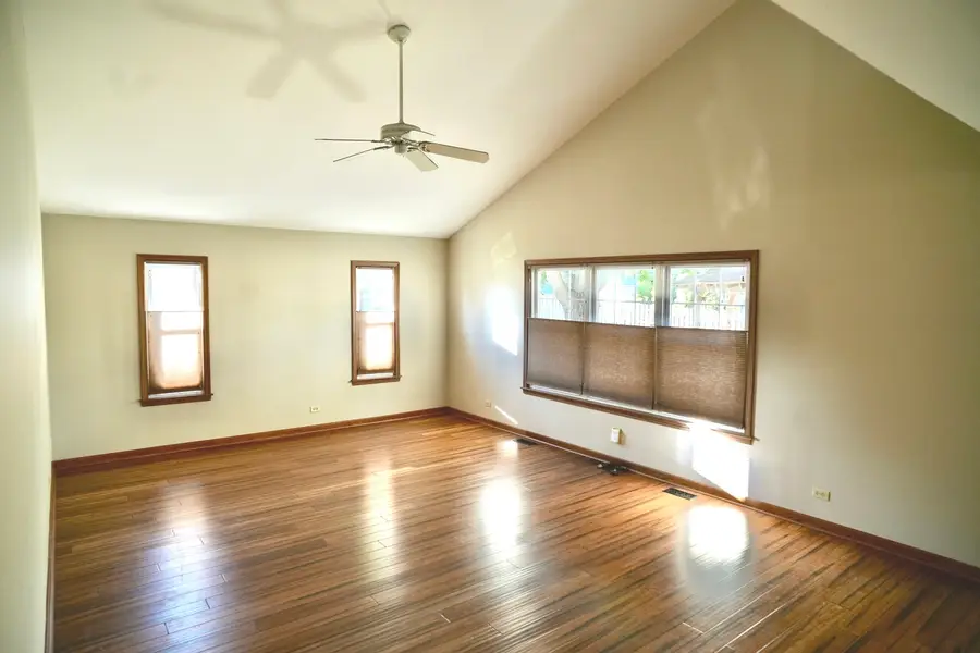 784 Medford Drive, South Elgin, IL 60177 - Image #2