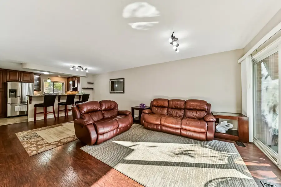 6961 N Oakley Avenue #210, Chicago, IL 60645 - Image #3