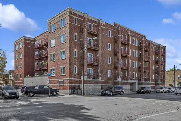 6238 26th Street #502, Berwyn, IL 60402