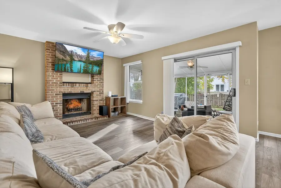 208 Bingham Circle, Mundelein, IL 60060 - Image #2