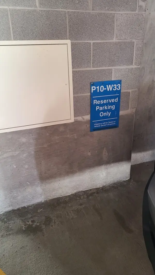 33 W Ontario Street #P10-W33, Chicago, IL 60654