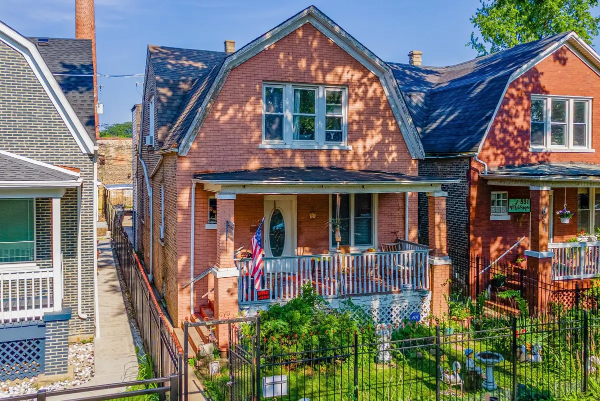 833 N Keystone Avenue, Chicago, IL 60651 - Image #1