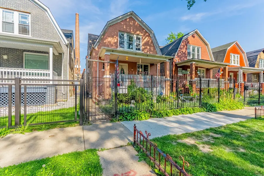 833 N Keystone Avenue, Chicago, IL 60651 - Image #3