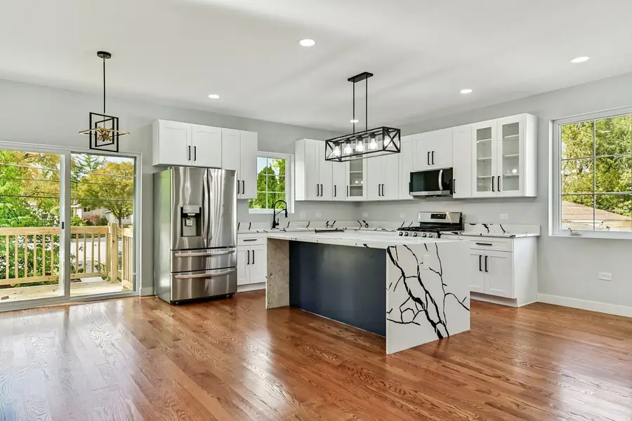 526 N Harvard Avenue, Villa Park, IL 60181 - Image #3