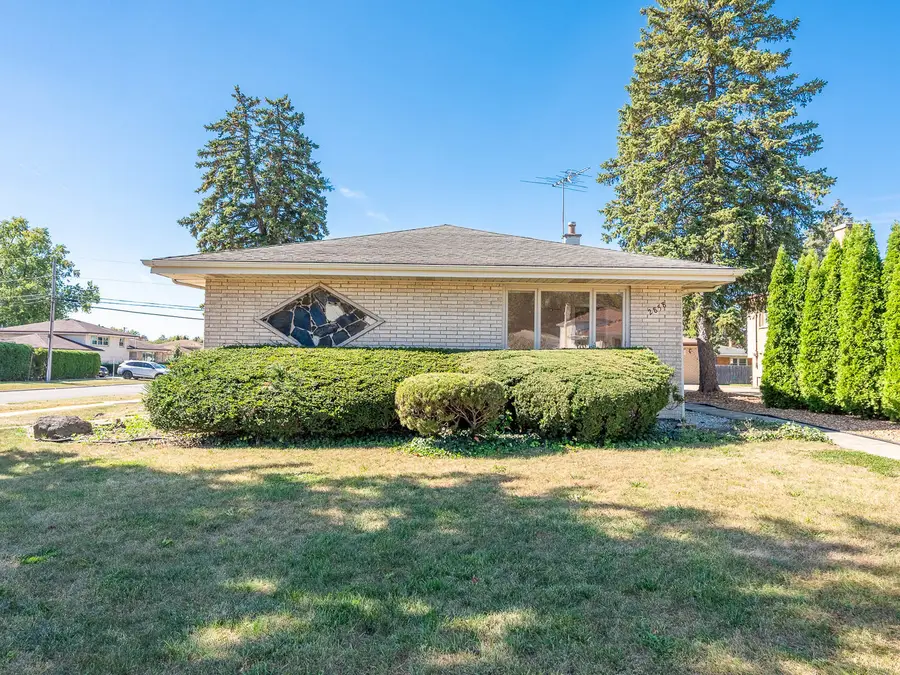 2858 Kensington Avenue, Westchester, IL 60154 - Image #2