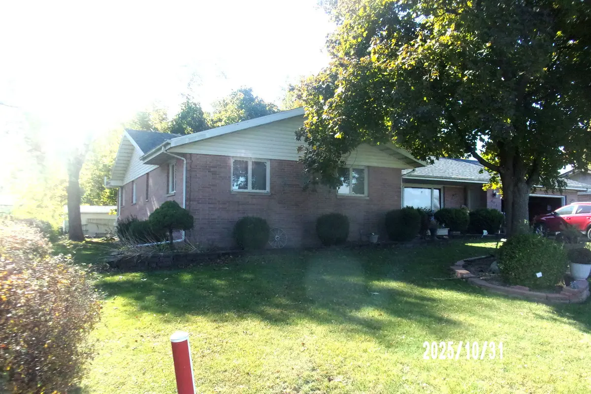 407 E Pine Street, Chatsworth, IL 60921 - Image #1