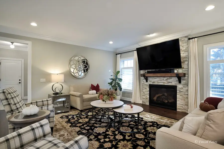 1028 S 5th Street, Saint Charles, IL 60174 - Image #3