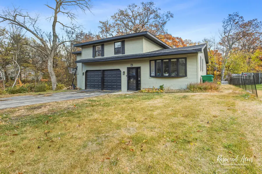 328 N Brookshore Drive, Shorewood, IL 60404 - Image #2