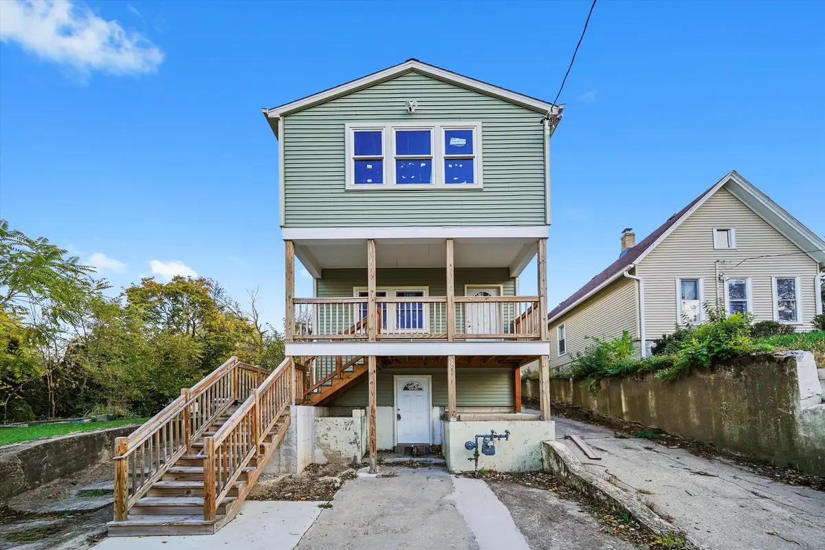 677 Wellington Avenue, Elgin, IL 60120 - #1