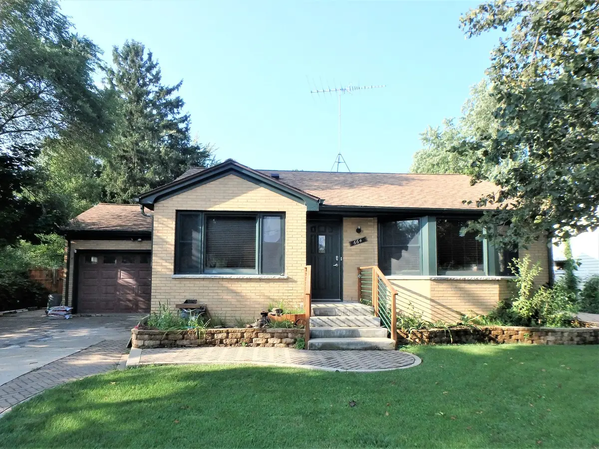 664 Summit Street, Elgin, IL 60120 - #1