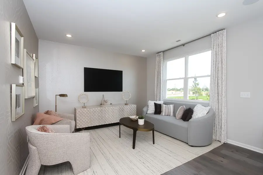 403 Comstock Road, South Elgin, IL 60177 - Image #3