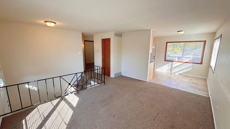 231 E Tulip Drive, Glenwood, IL 60425 - Image #2